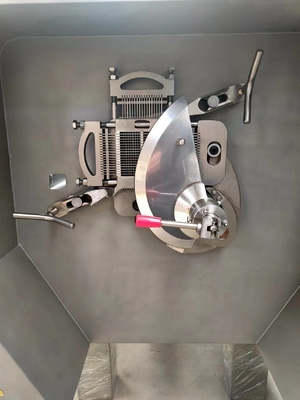 Βιομηχανικό αυτόματο 3D παγωμένο κρέας Dicer 500kg 3kw χαμηλού θορύβου σχεδιασμός για σταθερή κοπή